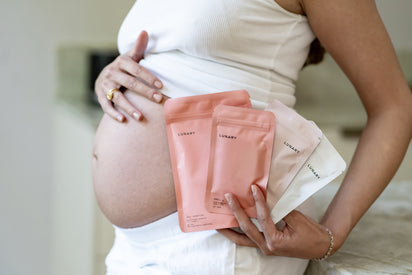 Lunary ist Nahrungsergaenzung mit Vitaminen, Mineralstoffen, speziell für Frauen, die sich damit wohlfühlen